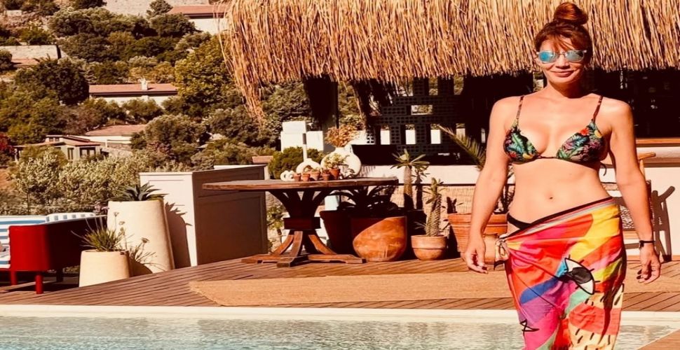 AYÇA VARLIER’DEN YAZA DAMGA VURAN POZLAR