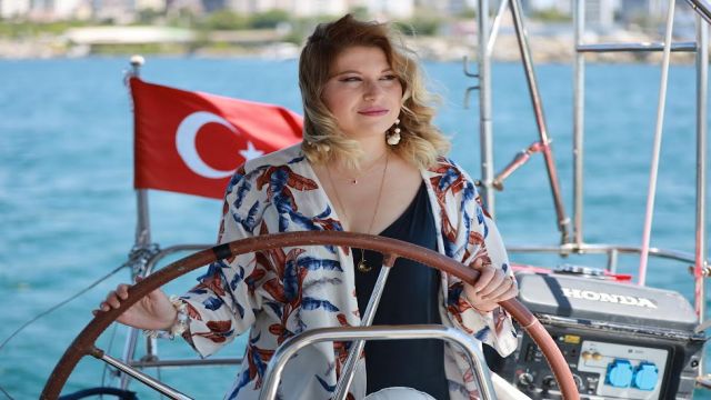 YELİZ ŞENYERLİ, MAGAZİNE HABER OLDU