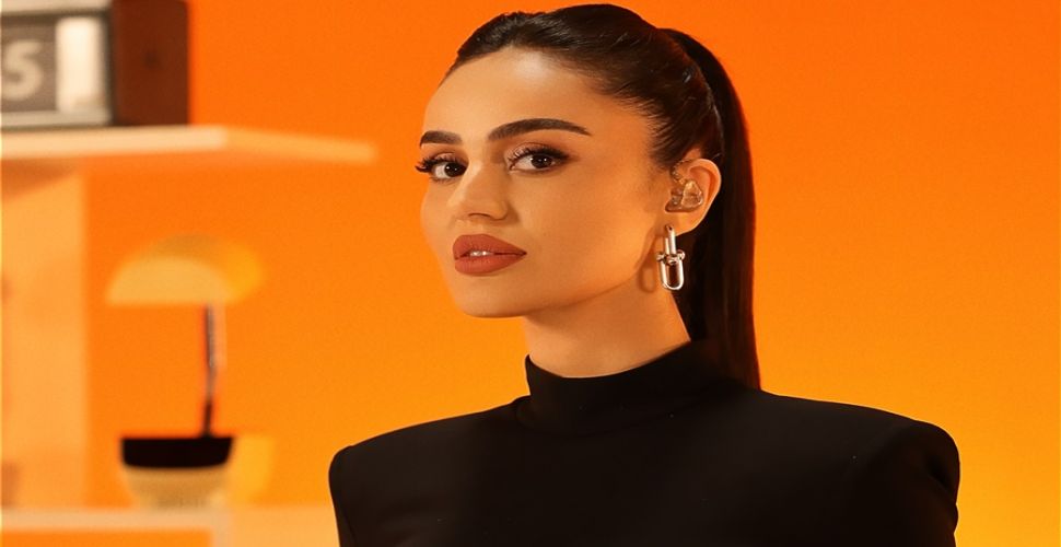 ELİF BUSE DOĞAN KENDİ ŞARKILARINI YENİDEN YORUMLADI