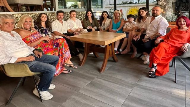 AŞK-I MEMNU TİYATRO SAHNESİ'NDE