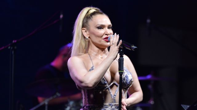 BANU KARACA’DAN AZKA’DA MUHTEŞEM BODRUM GECESİ