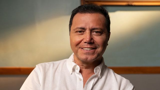 ORHAN HAKALMAZ UZUN BİR ARADAN SONRA YENİDEN SAHNEDE