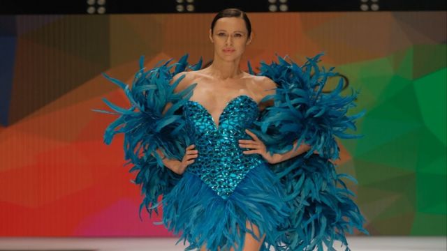 İZMİR’DE MODA ŞÖLENİ