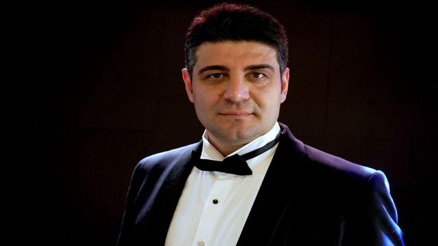 AYAĞINDA KUNDURA YENİDEN DOĞUYOR