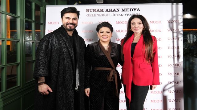 GELENEKSEL İFTAR DAVETİNE ÜNLÜ İSİMLER AKIN ETTİ