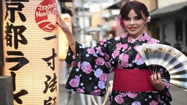 ŞEBNEM DEMİR'İN JAPONYA KEYFİ