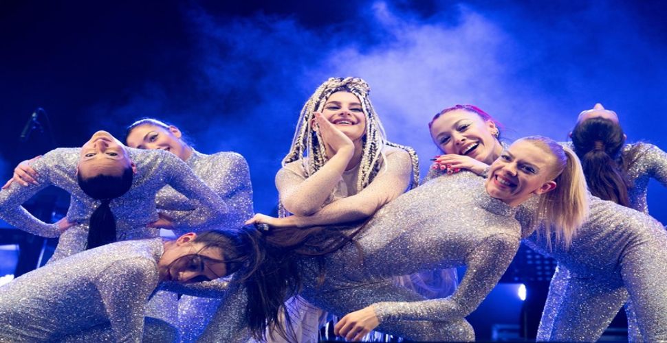 ATİYE BAHARI SAHNEDE BAŞLATTI