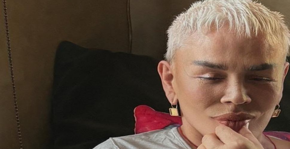 SEZEN AKSU’DAN YENİ ALBÜM