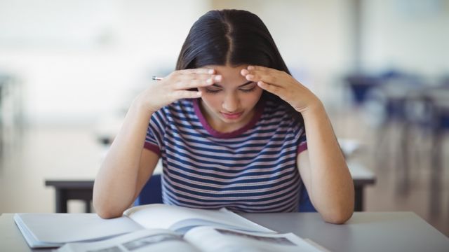 SINAV BASKISI RİSKLİ ARAYIŞLARI ARTTIRIYOR