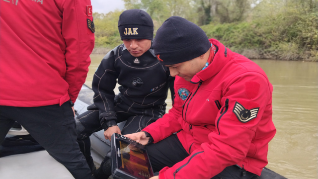 ÜÇÜNCÜ GÜNÜNDE UMUTLU BEKLEYİŞ