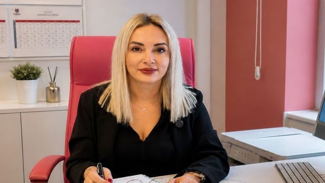 DİJİTAL DÜNYAYA ÖNCE EBEVEYNLER HAZIRLANMALI