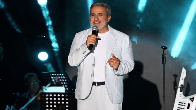 EMRAH'TAN BODRUM'DA GÖVDE GÖSTERİSİ