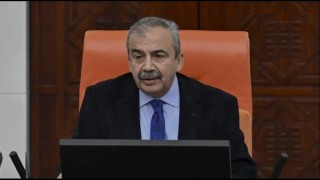 BİR VEDA, BİR HATIRA: SIRRI SÜREYYA ÖNDER ÜZERİNE