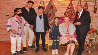 ACI DÜĞÜN SETE ÇIKIYOR
