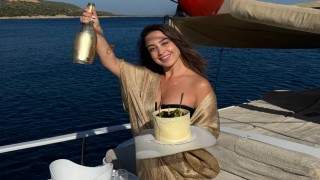 NİHAN AKIN 3 GÜN 3 GECE DOĞUM GÜNÜNÜ KUTLADI