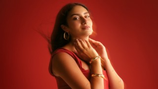 SELİN KURBANZADE’DEN İLK TEKLİ