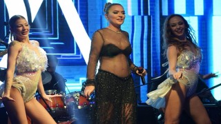 TARZIYLA GECEYE DAMGASINI VURDU