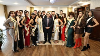 TÜRKİYE BİRİNCİLERİ ÇEKMEKÖY’DE AĞIRLANDI