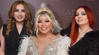 SAFİYE SOYMAN'A MASALSI KOSTÜM