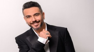 ŞARKI SÖYLEMEK BENİM ÖLÜM KALIM MESELEM