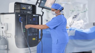 TÜRKİYE ROBOTİK CERRAHİDE BÖLGESEL EĞİTİM ÜSSÜ OLUYOR