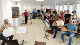 ALMANYA’DA TÜRKÜLER YENİDEN YÜKSELİYOR