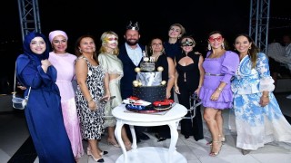 HAVAİ FİŞEKLER GÖKYÜZÜNÜ AYDINLATTI
